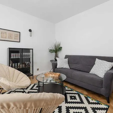 A Unique On The Market Square With A Balcony By Renters * Wrocław