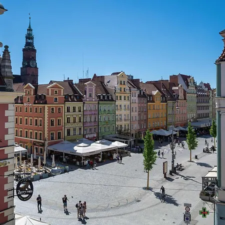 A Unique On The Market Square With A Balcony By Renters Wrocław