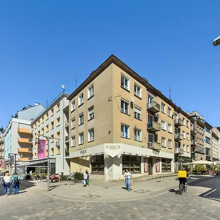 A Unique On The Market Square With A Balcony By Renters Βρότσλαβ